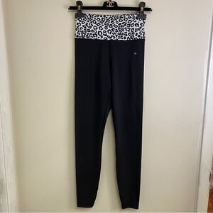 NikkiB Animal Print Leggins Black & White Small